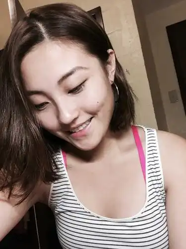 长相普通的女生如何改善自己的外貌?