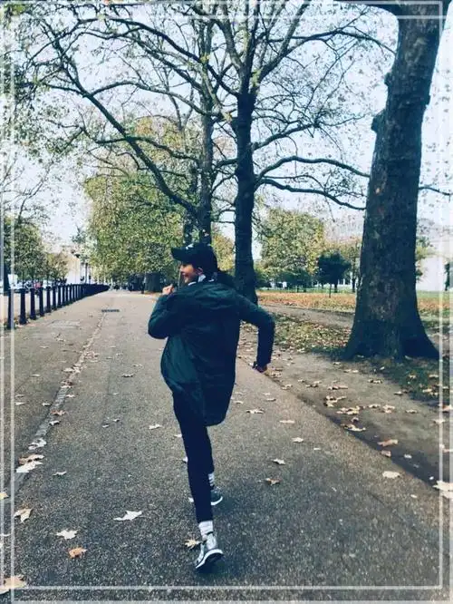 坚持跑步11年,她36岁美成少女,成功撩到彭于晏:自律的人有多可怕?