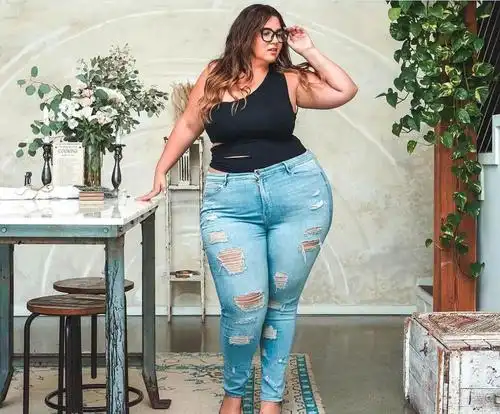 美国胖妞体重200斤却自信阳光迷人无数展示胖妞魅力