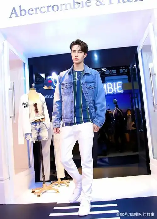 长腿精就是王一博的腿,又细又直,身材比例还好,是我羡慕的腿精