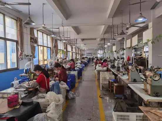 截至采访时,工厂全部产能都在做代工;摄影/辛晓彤