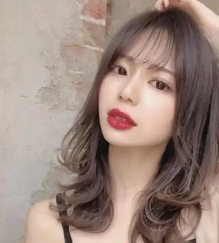 大脸女生最适合的发型!既可以修饰脸型又能让你充满女人味!