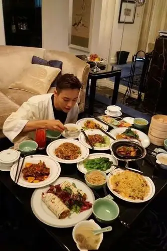 男神吃相大曝光接地气我只服霍建华