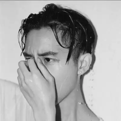 男生微信头像低调成熟大气 高清大气的男生低调成熟微信头像