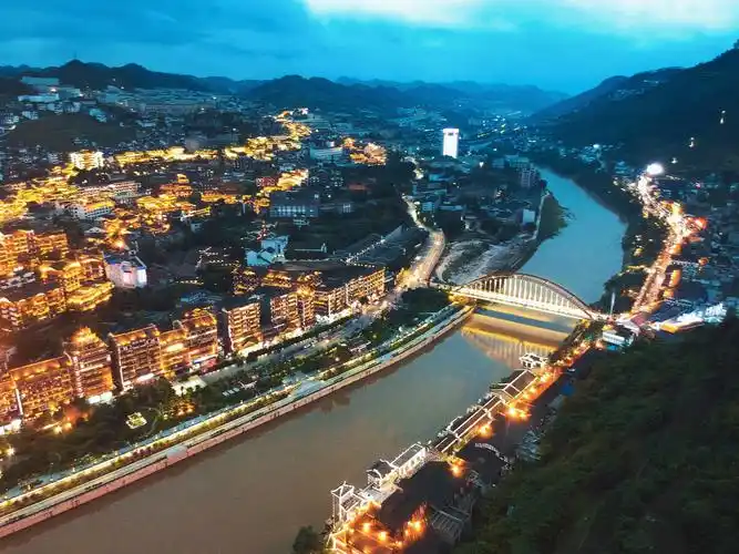 茅台镇夜景航拍