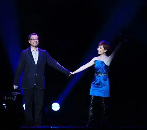 图梁静茹李宗盛合唱当爱已成往事句句都承载着故事