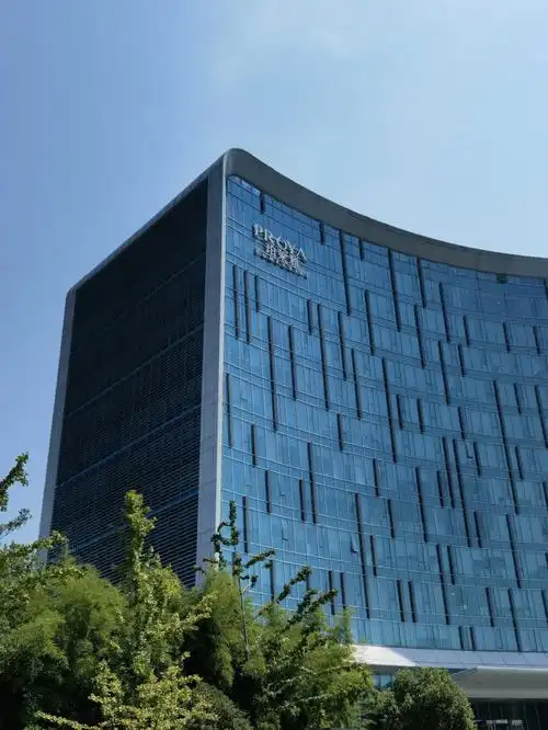 面基之旅珀莱雅豪气三式的猫软乎乎