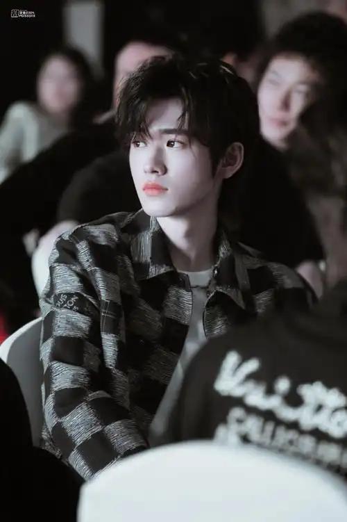 宋亚轩王牌对王牌##elle内场##今日星拍放送