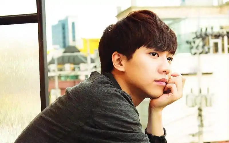 李胜基壁纸图片