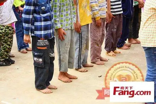 阿伊呀500万爱心助学系列报道之:广西马山贫困县加雅小学