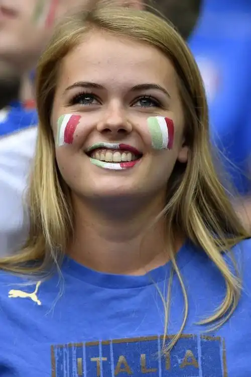 意大利女球迷西班牙球迷西班牙球迷西班牙大胸女球迷西班牙球迷西班牙