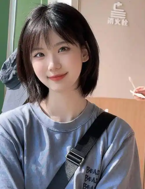 发量少的女生,一定要试试这4款短发,太好看了!
