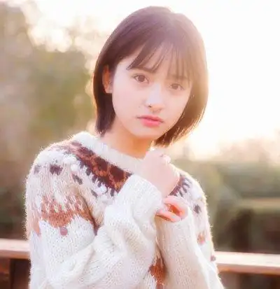 小个子女生这样梳发型 又瘦又显高 超赞!(4)