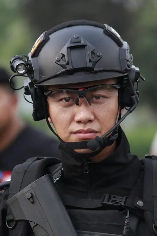 张进,李飞,赵荀,敖洋,王韬,侯杰,薛景瑞,傅程鹏,刘晓洁等实力派演员