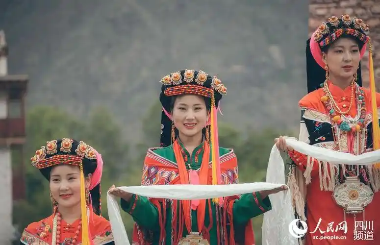 甘孜丹巴县选出最美"金花"
