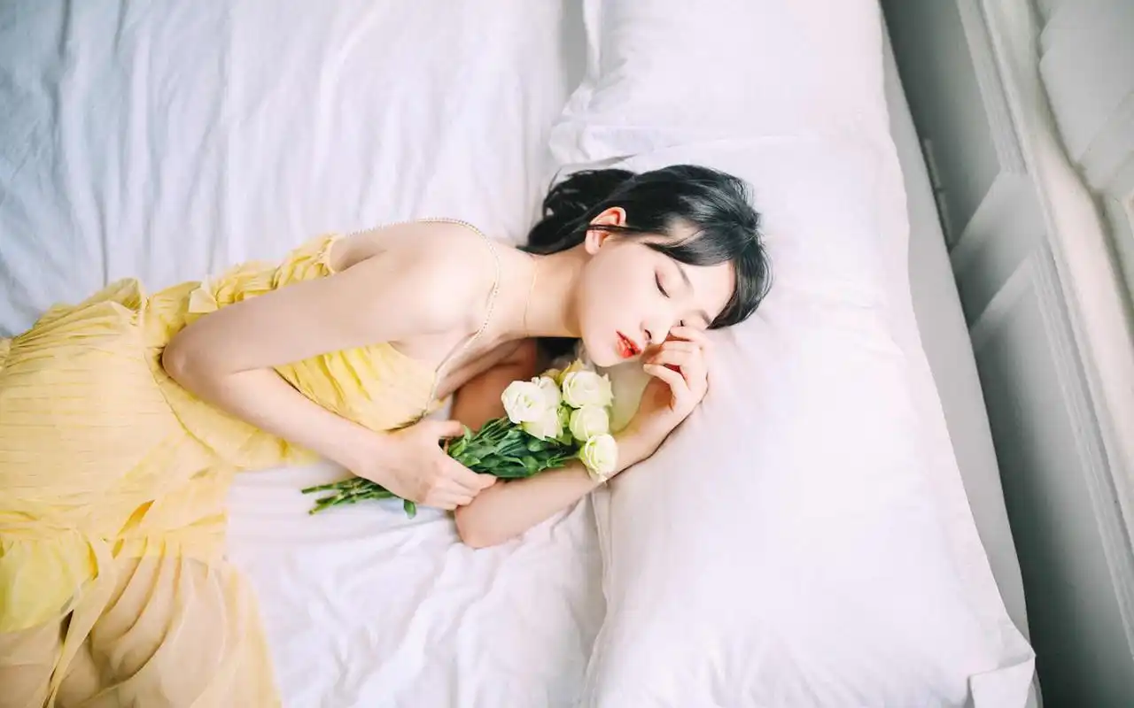 性感美女白嫩养眼图片电脑壁纸高清大图预览1920x1200_美女壁纸下载