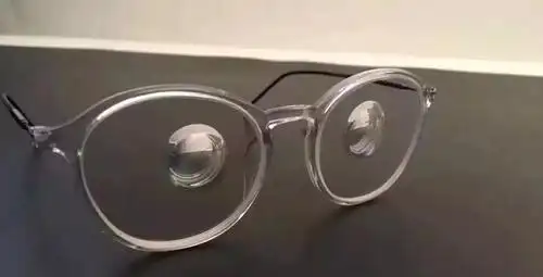 你见过近视8百,1千,3千,5千度?你见过9000度吗?_眼镜