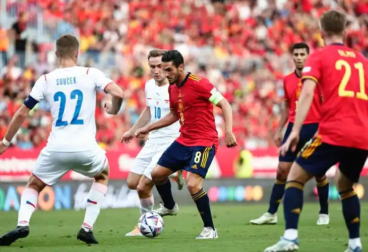 小红书竞技场  #足球  #足球装备  #西班牙队  #女足  #球衣