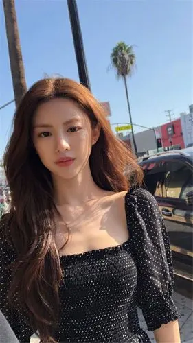 性感韩国美女高允贞高清手机壁纸