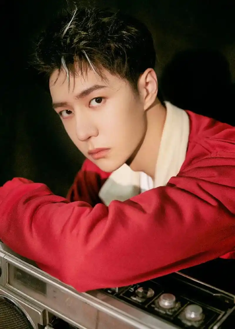 uniq王一博～挑染   红衣   红裤#这就是街舞4王一 - 抖音