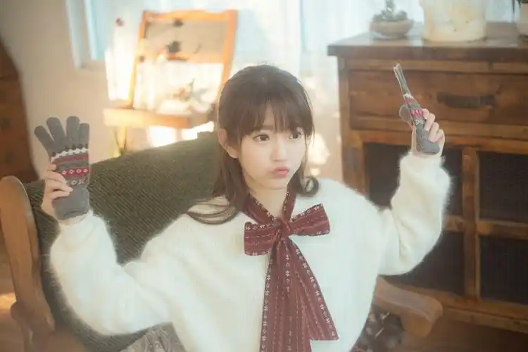 嘟嘴卖萌鬼马精灵,韩国第一美女yurisa最新美照