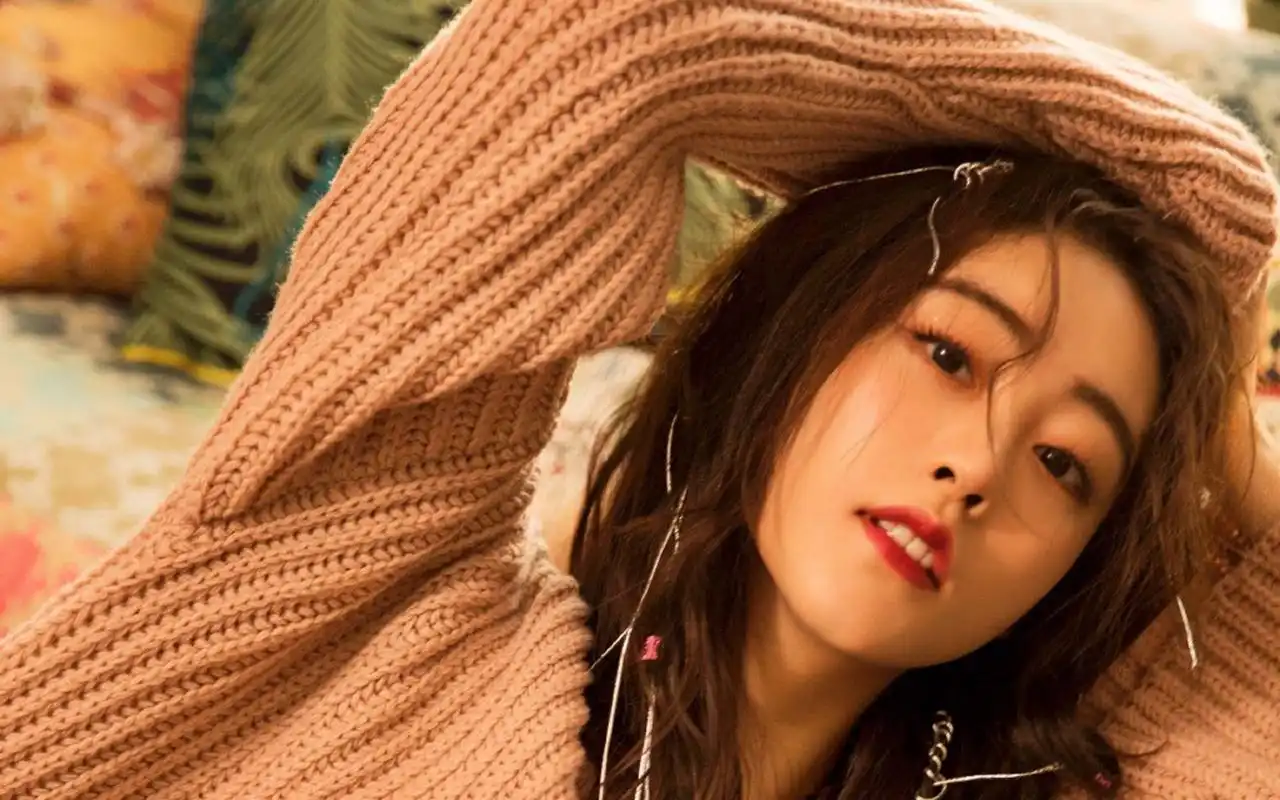 祝绪丹时尚摩登写真图片桌面壁纸