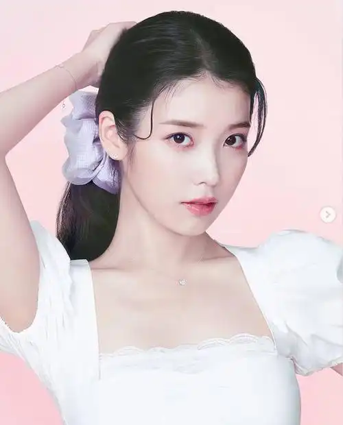 南韩知名女星iu零修图侧拍透视性感身材曝光引网友热烈讨论