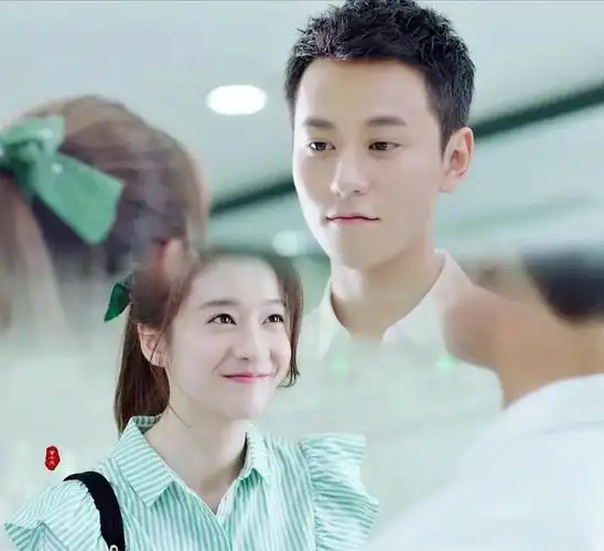 杨紫凭借《长相思》再度爆红,昔日秦俊杰堕落为过客?您怎么看?