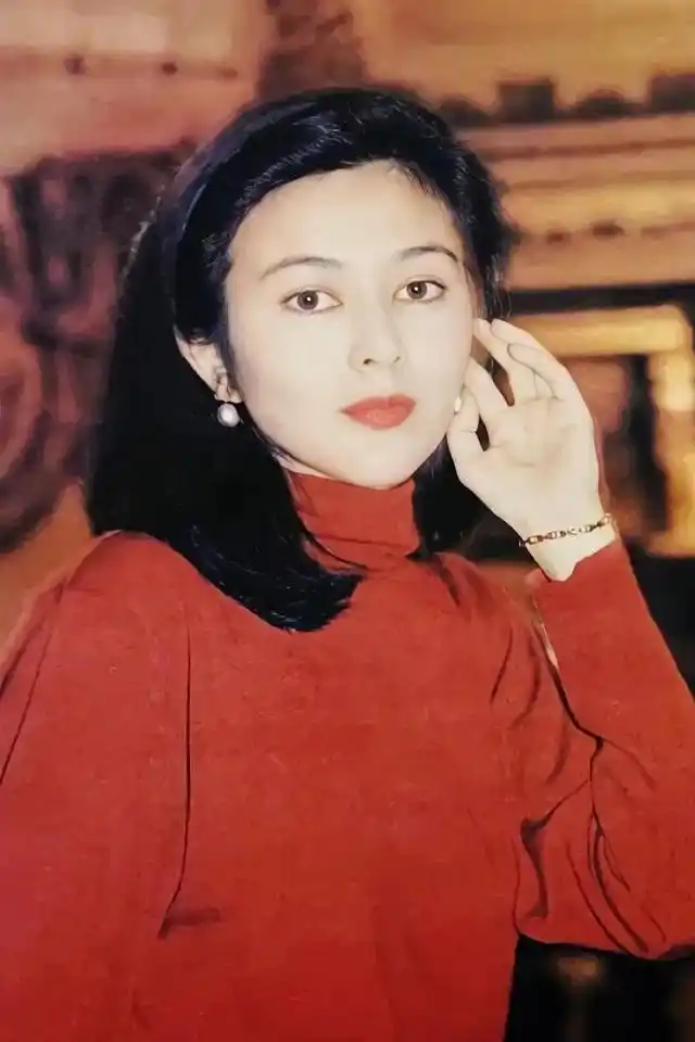 香港第一美女关之琳旧照连连看,美得不可方物让人看一眼就忘不掉