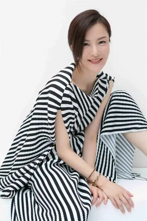 回顾刘孜与富商相恋3个月闪婚婚后生一子丈夫一家把她宠成宝