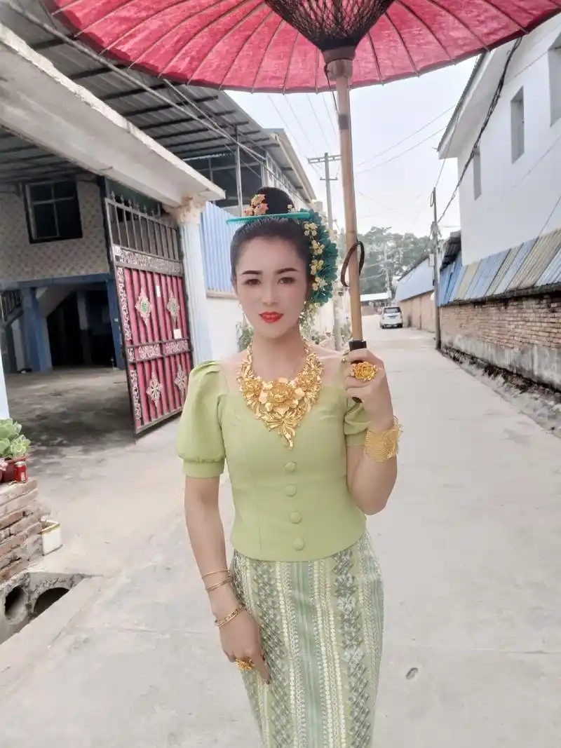 今年的赶摆已结束#2023傣族泼水节 #云南少数民族风情歌舞 - 抖音