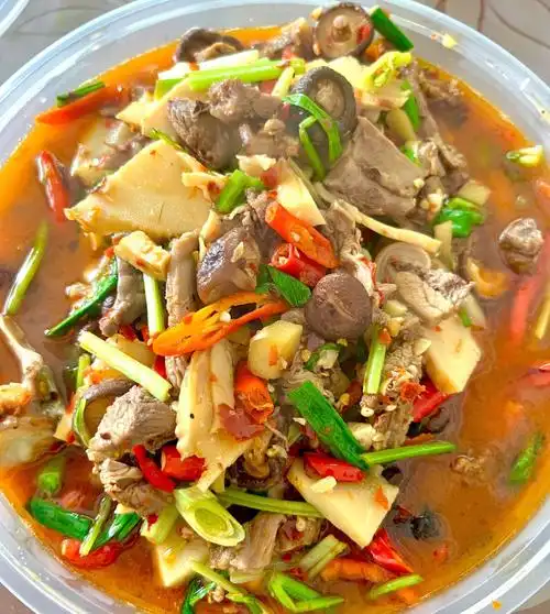 上饶私房菜冬笋香菇烧手撕羊肉