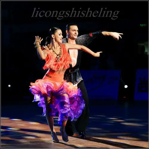 英国"黑池"国标舞大赛顶级选手菲利普和dariyachesnokova精彩的拉丁舞