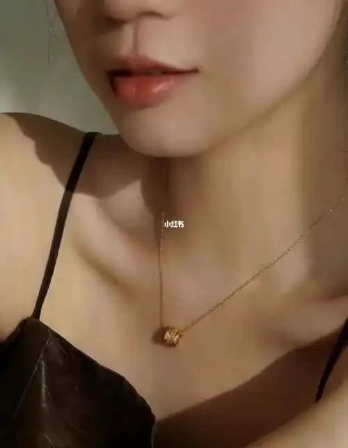 晶艺福潮宏基时尚珠宝