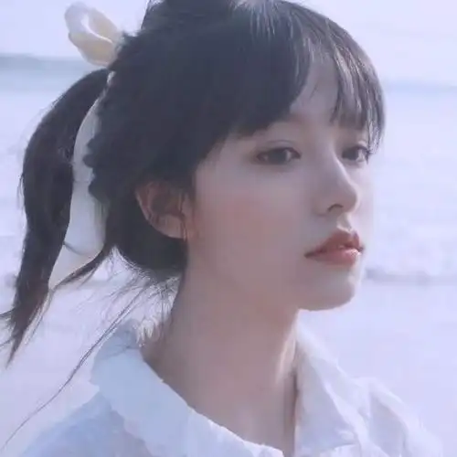 09:23素材模式:会员免费描述:清新的马尾女孩头像,女头,女生,马尾