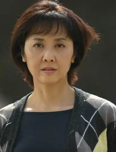 "2004年朱军在他主持的节目《艺术人生》中,邀请了86版西游记的主创