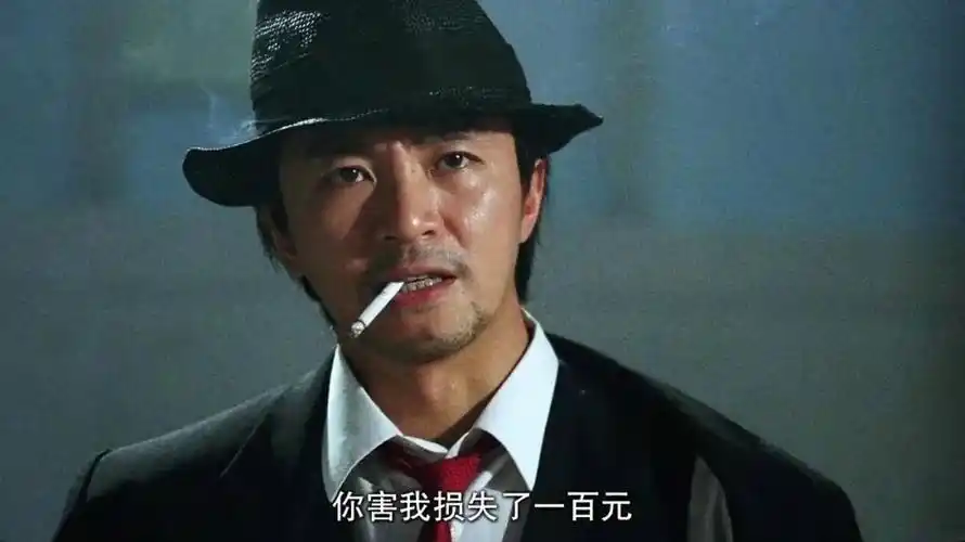 1994年的《国产007》,周星驰饰演的007其实是个后备特工,执行的也是一