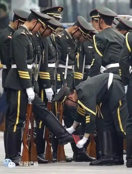 "侧颜"爆表,这是军人真正的帅