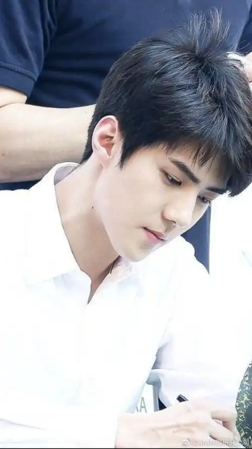 出道-exo吴世勋:那天你与光-话本小说网