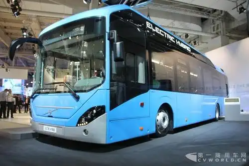 沃尔沃插电式混合动力公交车