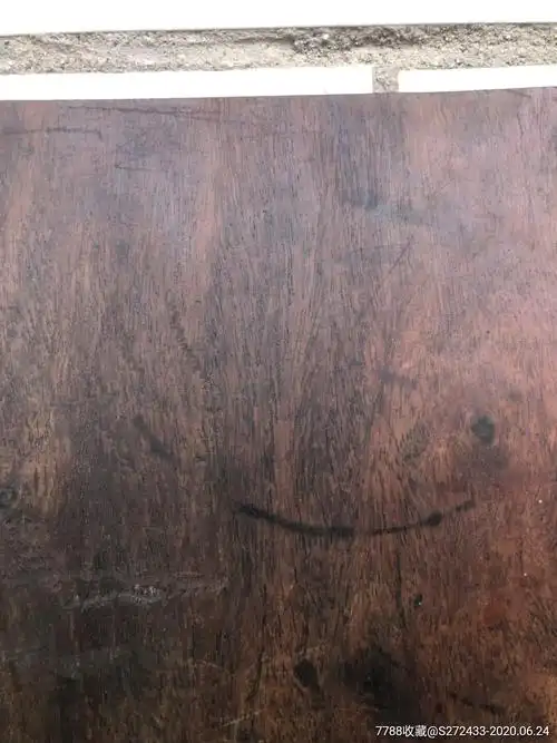 老黄花梨木板一块,鬼脸麦穗纹明显,包浆浑厚皮壳一流,有需要的朋友私