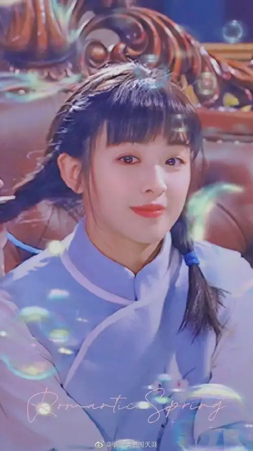 张含韵说吃新疆炒米粉追剧是这些天最上瘾的事##张含韵吃新疆炒米粉