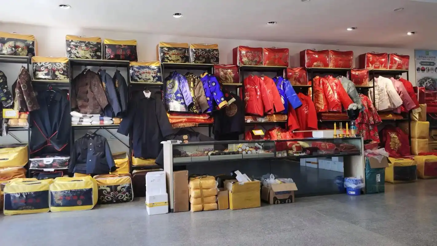 真正的殡葬一条龙服务包括的服务内容:寿衣,寿棺,灵车,寿盒, - 抖音