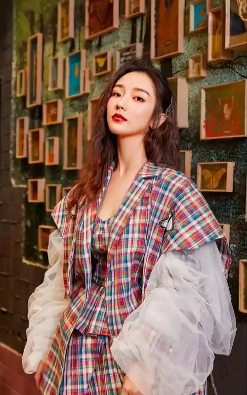 原创美女明星肖燕高清写真美图明明眸善睐明艳动人