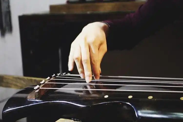 ruby呀2020年9月27日1137关注古琴古风摄影研习社#古琴弹琴技能音乐