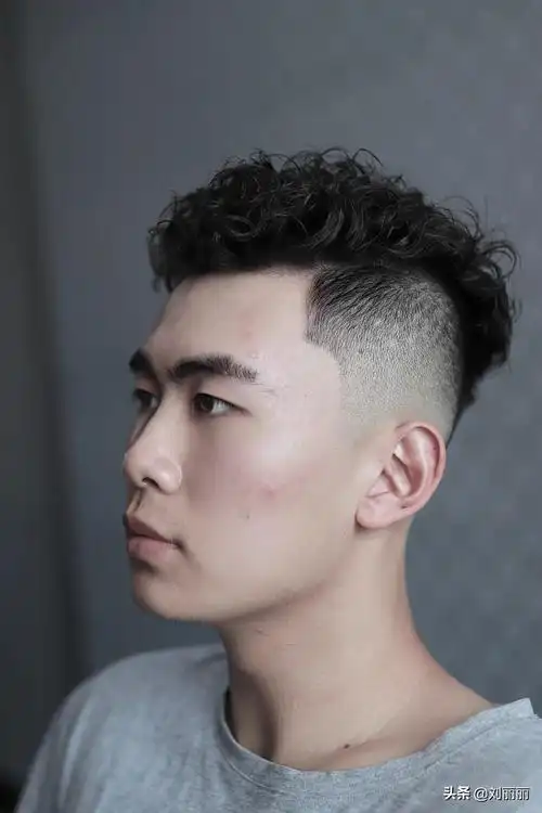 男生 发型 名称(男生发型大全及名字)