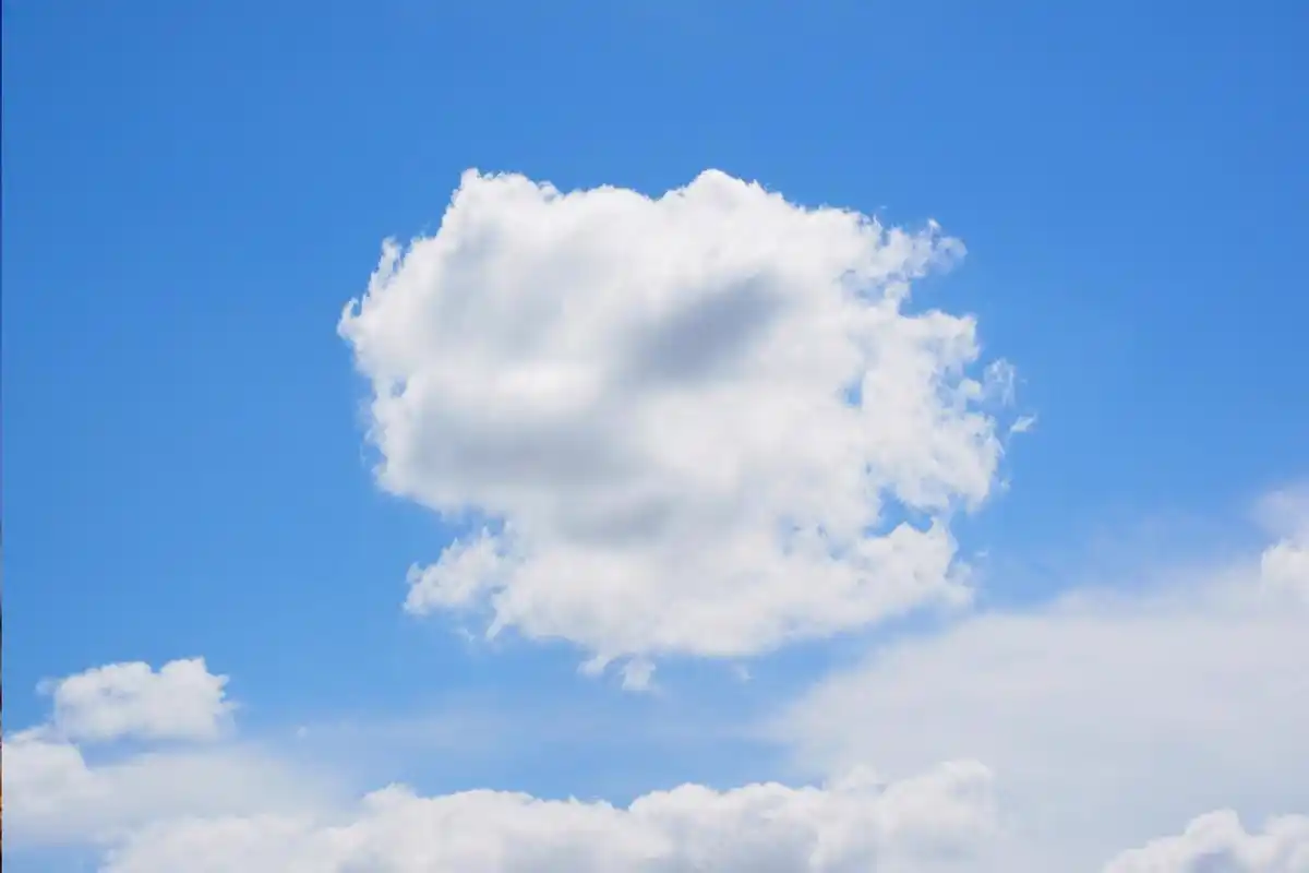 湛蓝的天空高清桌面壁纸高清大图预览其它尺寸_风景壁纸下载_美桌网