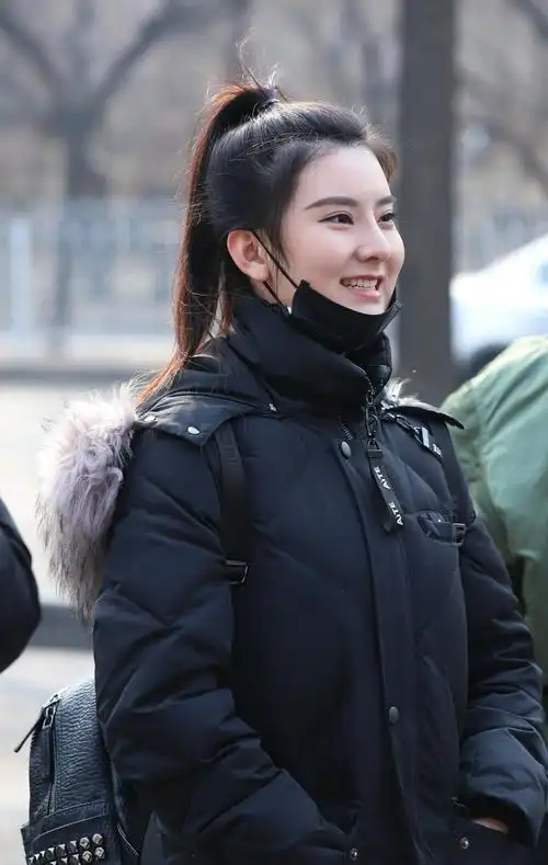 2018年北京电影学院艺考现场颜值高的美女考生真不少