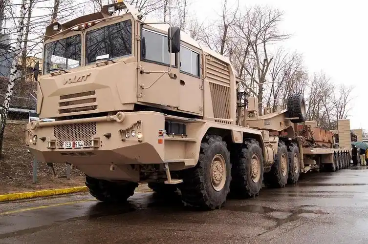 军用擎天柱世界坦克专用运输车盘点个个狂野如蛮牛