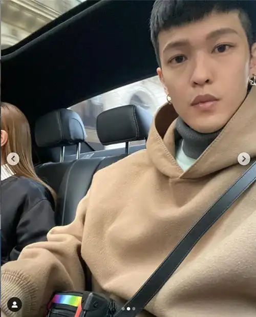 邓紫棋新男友mark晒自拍罕见秀恩爱十分甜蜜